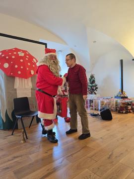 Člani društva Sožitje Kamnik so se veselili prihoda Božička  (7)